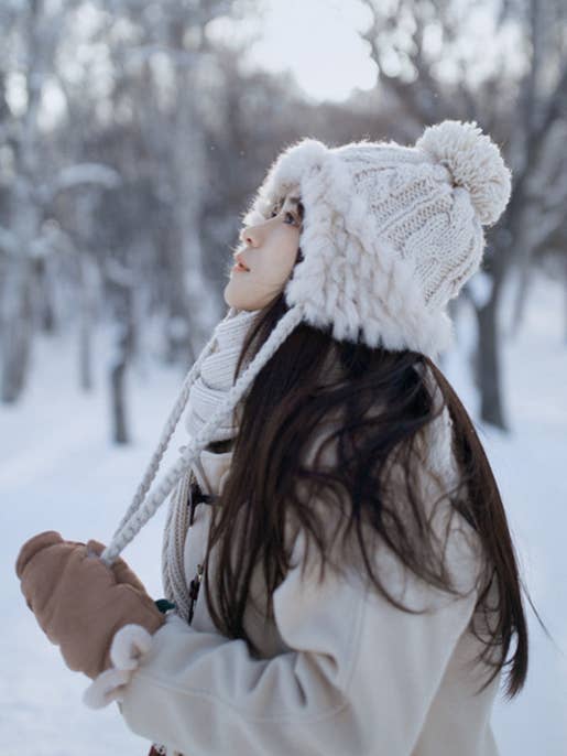 Women Winter hat pompom beanie Cable Knit hat Faux Fur Tie for wholesale by Comfortarians