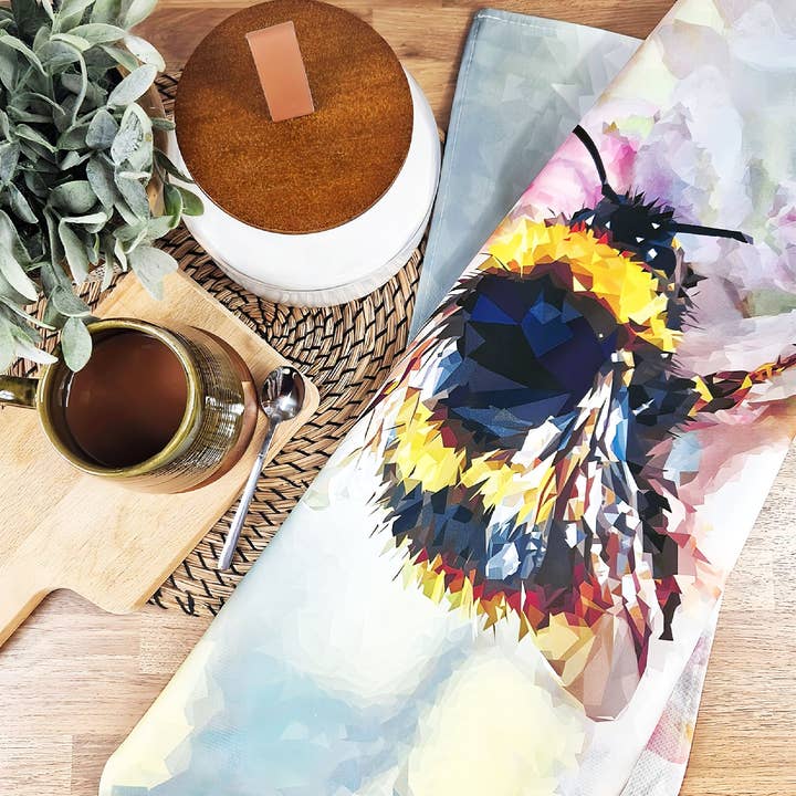 Torchon bourdon | 100% coton | Illustration de la faune pour la vente par Louise Jennifer Design