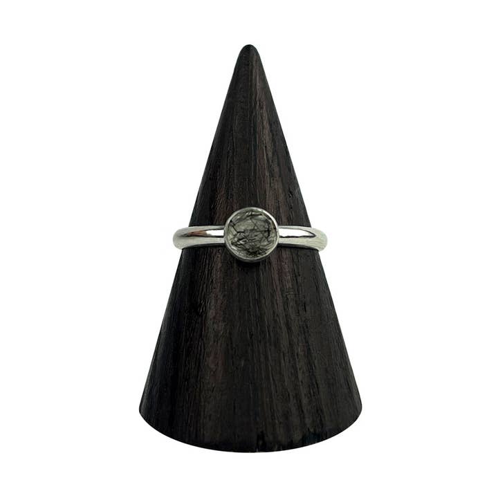 Bague Stacker avec quartz tourmalé pour la vente par Hellhound Jewelry