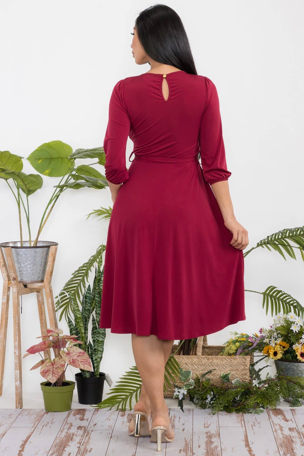 H&H Fashion Inc. – Großhandel Kleid – Damen – HH583X-S Plus Size Midi-Kleid mit Bindegürtel, Puffärmeln & Schlüsselloch-Ausschnitt13