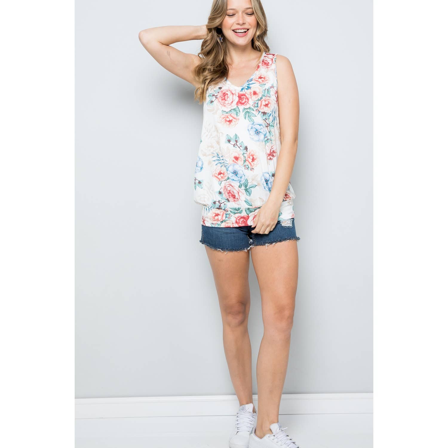 1clique co. - Wholesale Tank Top - Women's - SLEEVELESS BANDED BOTTOM TOP6