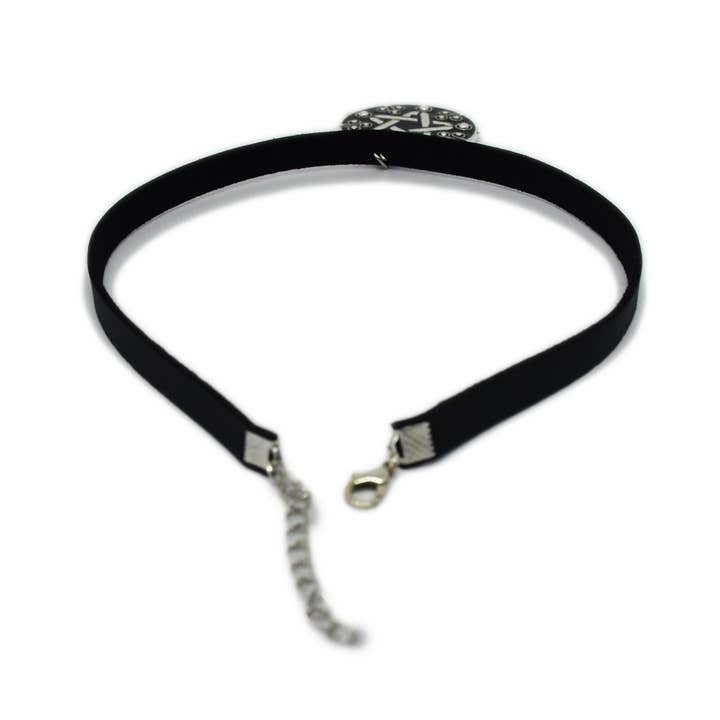 Yumiland - Wholesale Pendant/Charm Necklace - Yennefer black necklace6