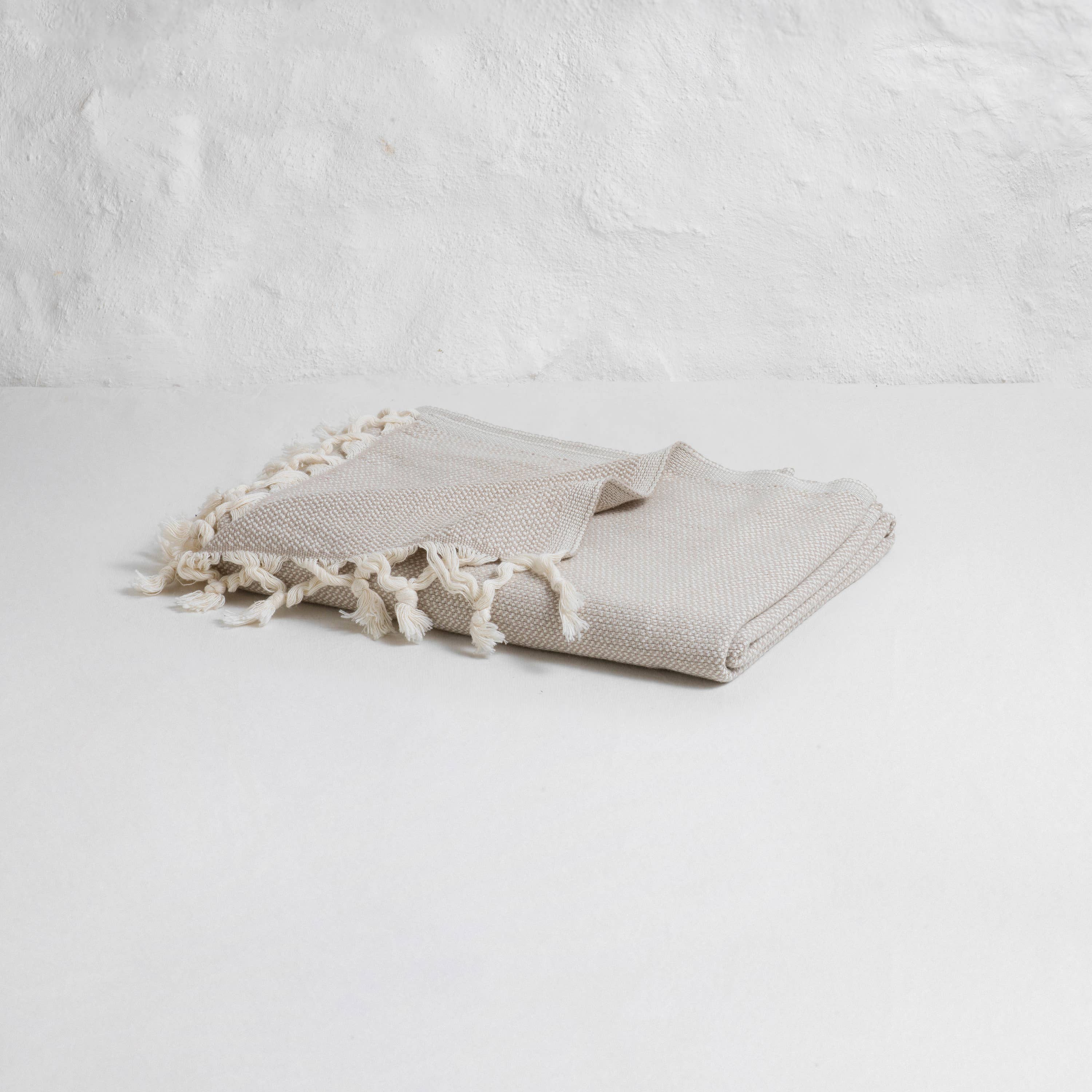 loom.ist - Wholesale Throw Blanket - Pebble Throw40