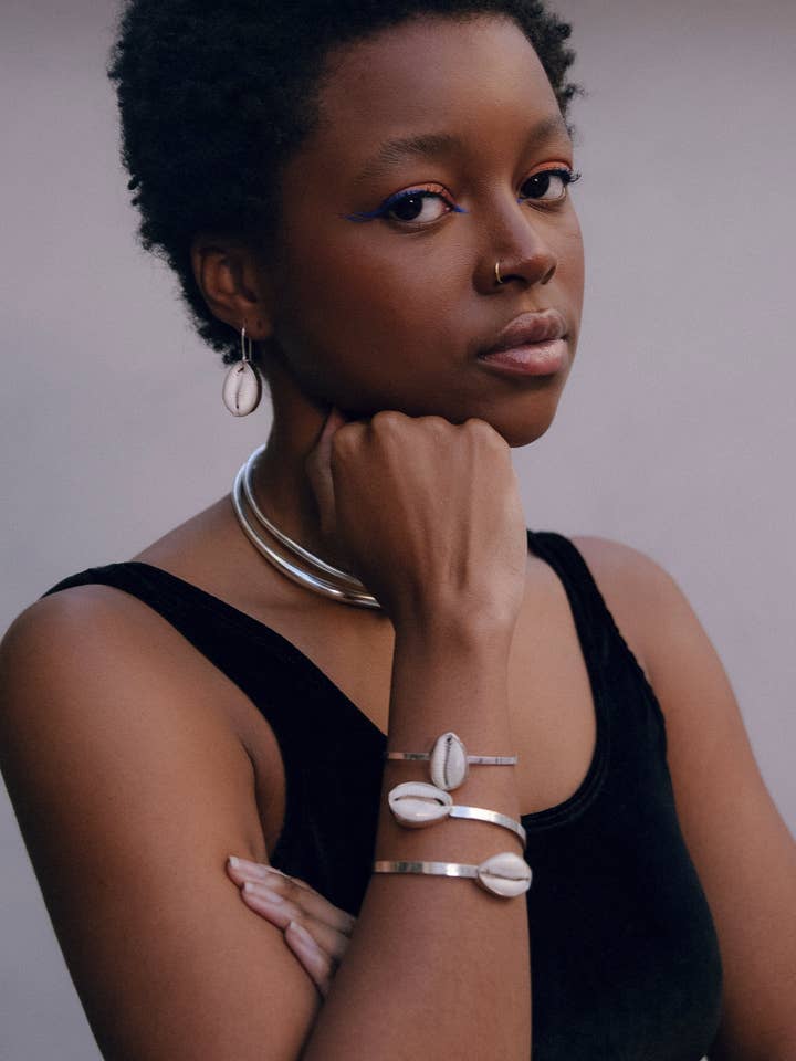 Mrembo cuff in silver for wholesale by Dear Katiopae