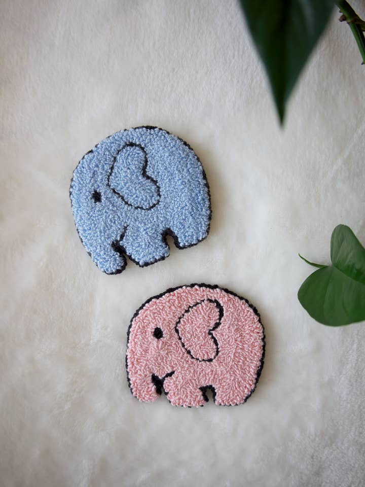 HANDMADE PUNCH NEEDLE MUG RUG - ELEPHANT for wholesale by UNICORNIO STUDIO