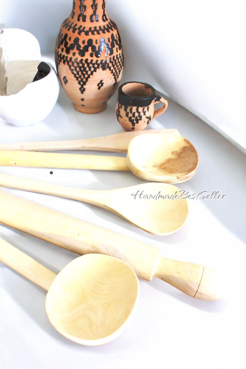 HandmadeBestSeller – wholesale Travel utensil set – Set of Five Handcrafted Moroccan Wooden Kitchen Utensils1