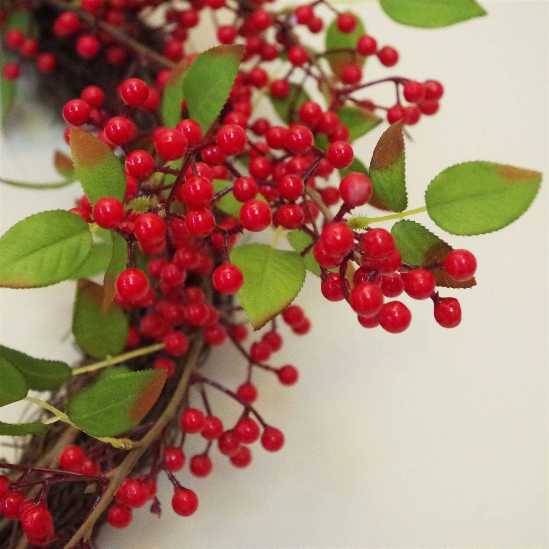 Leaf Design UK LTD - Wholesale Wreath - Large Luxury Wreath Christmas Natural Look Red Floristry3