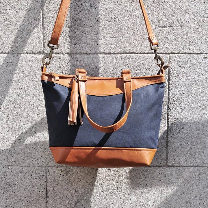 Georgina Shoulder Bag - Wax Canvas for wholesale by Lauren Holloway