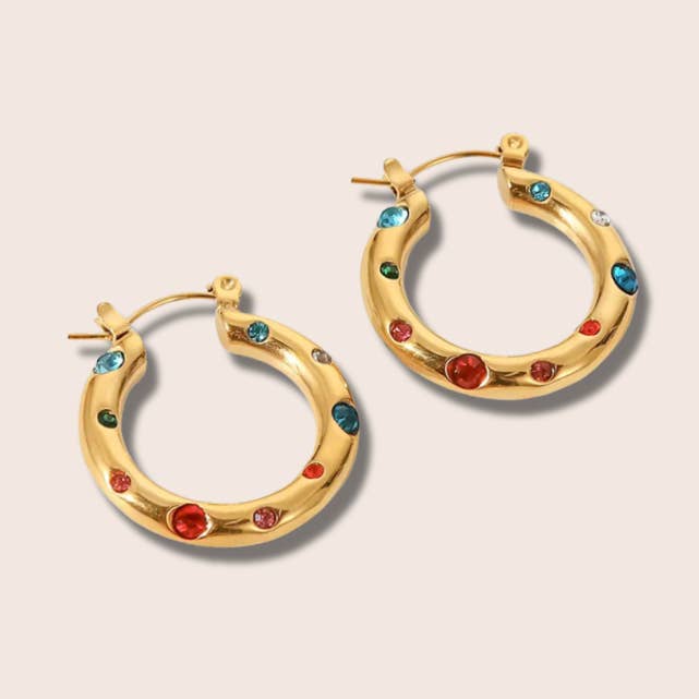 Die Sharnie Hoops für den Großhandel von ADAE Jewelry