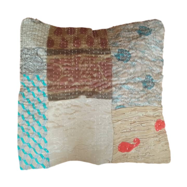 Khannas – wholesale Prydnadskuddfodral – Vintage kuddöverdrag i patchwork med kantha, beige toner0