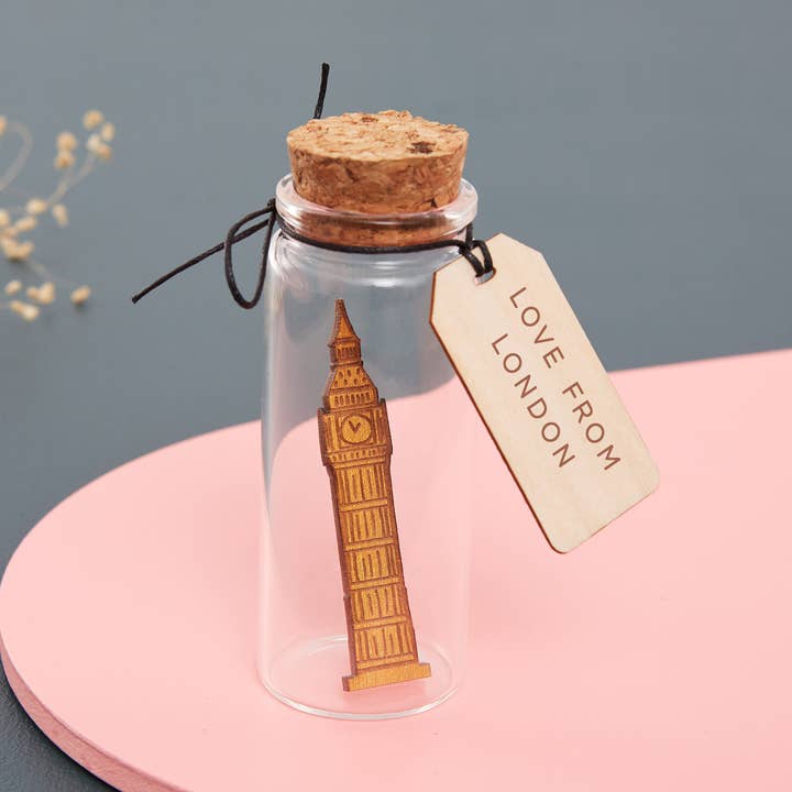 Big Ben London City Marco em um ornamento de garrafa por atacado de Bombus