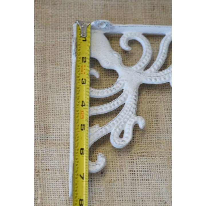 Midwest Craft House - Wholesale Wall Accent - DISTRESSED WHITE CAST IRON NAUTICAL OCTOPUS BRACKET