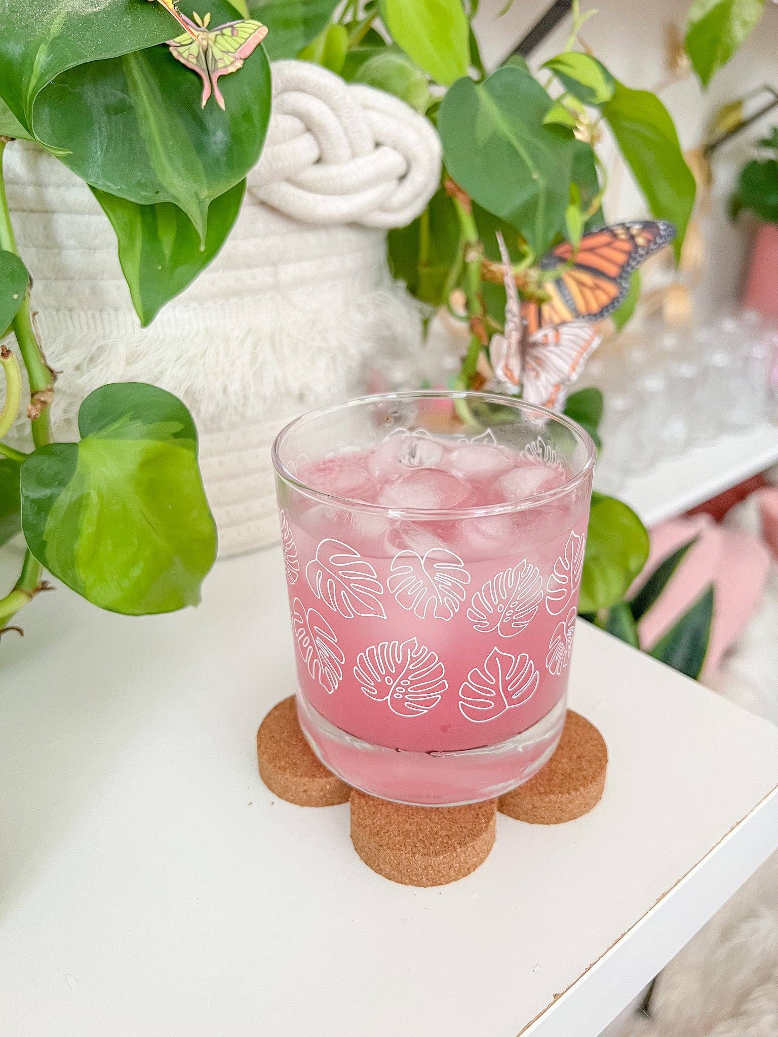 Hart and Flora Shop - Wholesale Cocktail/Liquor Glass - Monstera Cocktail Glass2