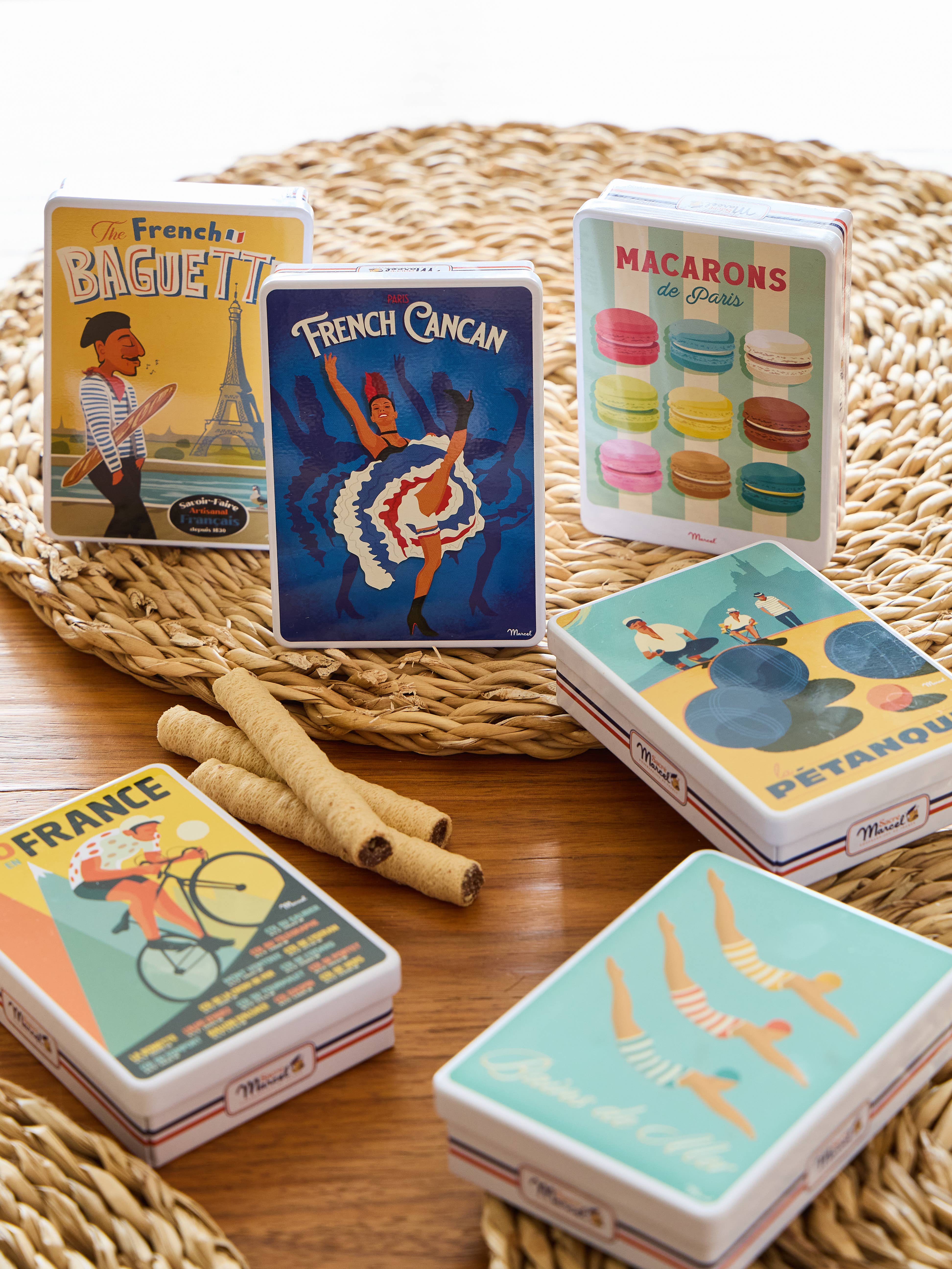 Sacré Marcel – Großhandel Schokoladenschachtel – Metalldose „Meeresbäder“ mit sechs Schokoladen-Blätterteigstangen1