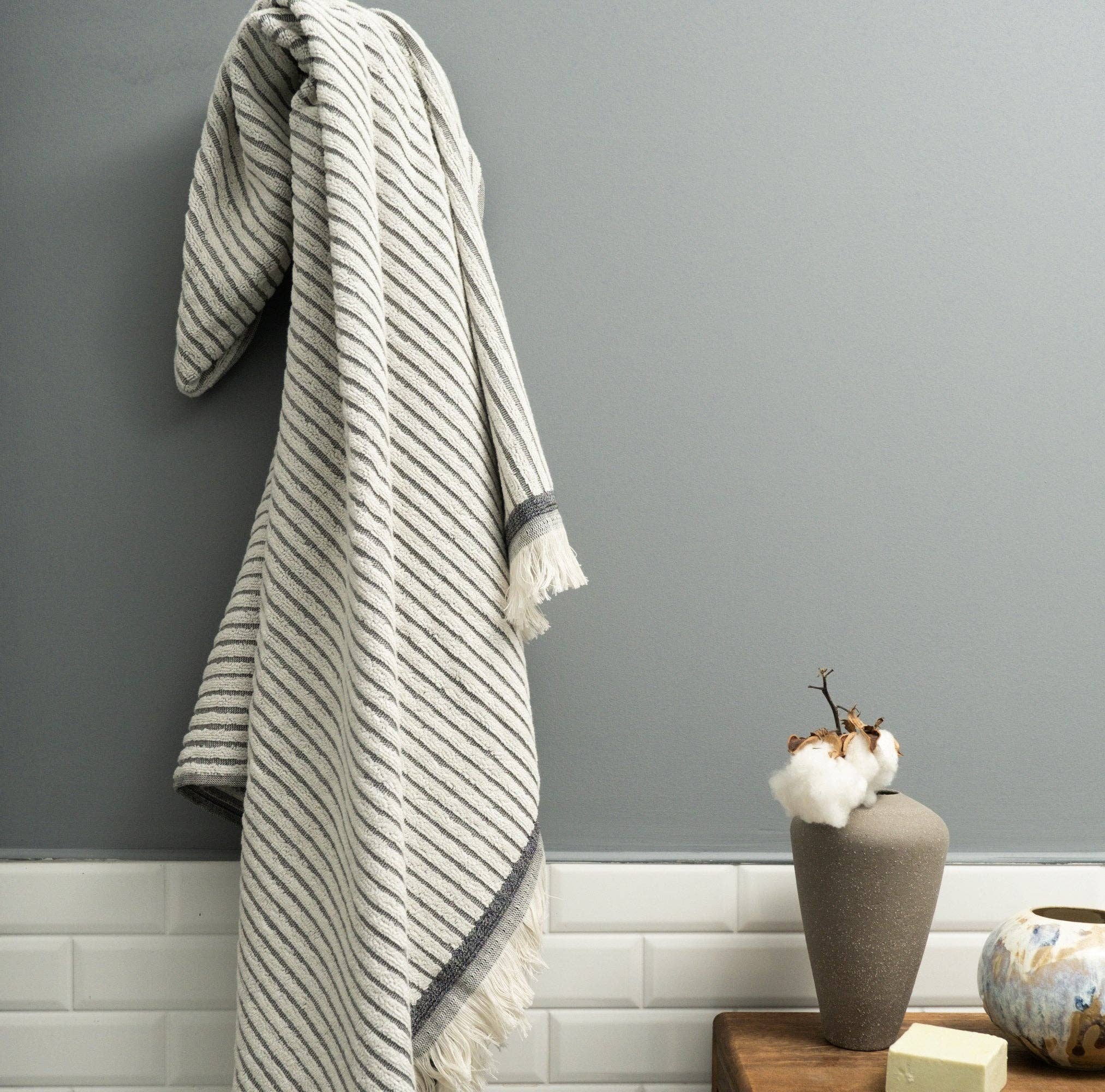 Primitive - Wholesale Badhanddoek - OUTLET - Ovella grote badhanddoek W0127