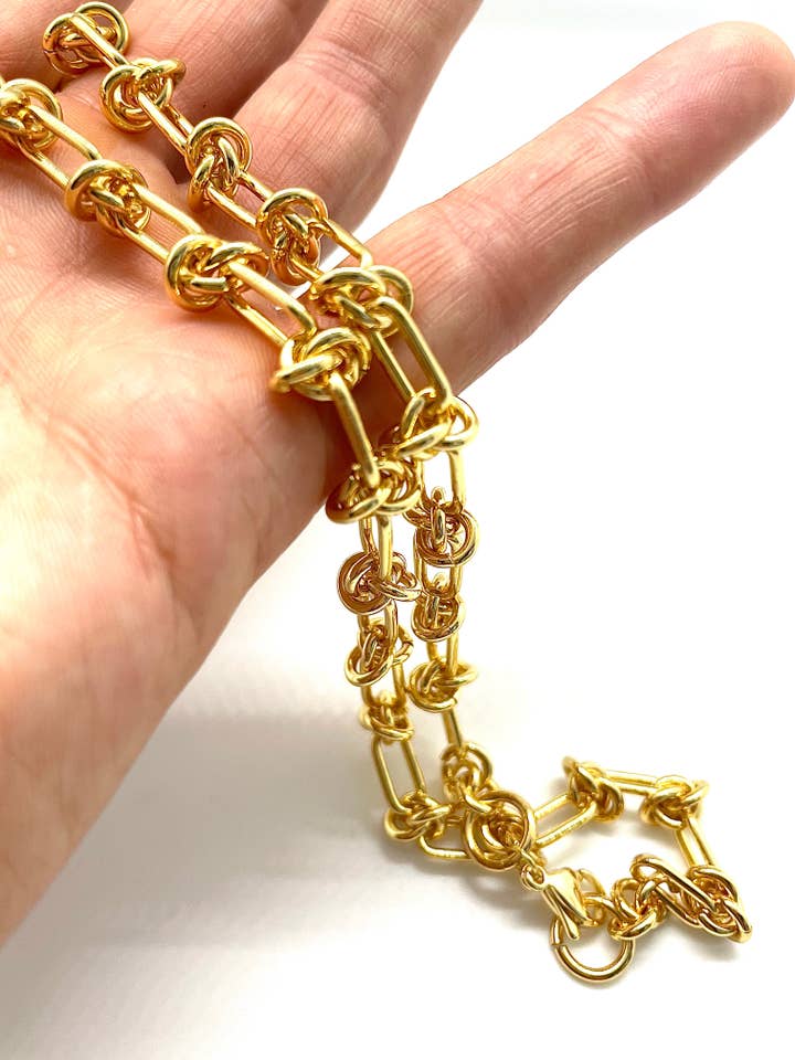 COLLIER BRITT pour la vente par RubyBlu