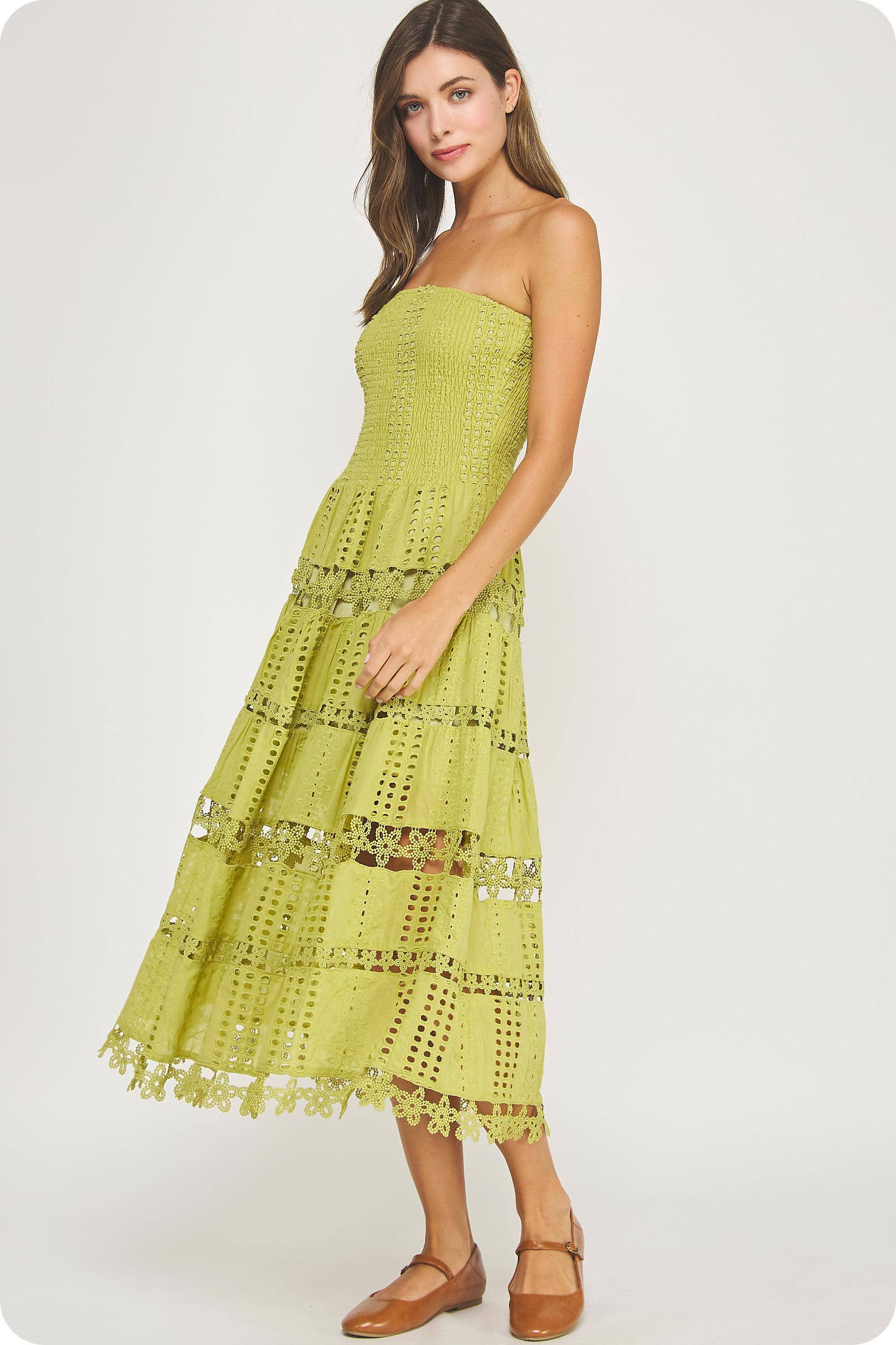 Strut & Bolt - Wholesale Jurk - Dames - Kanten kokerjurk met oogjes29