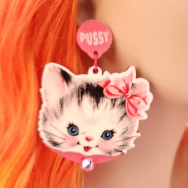Quoi de neuf, Pussycat ? Boucles d'oreilles Dangle pour la vente par Mixtape Your Life