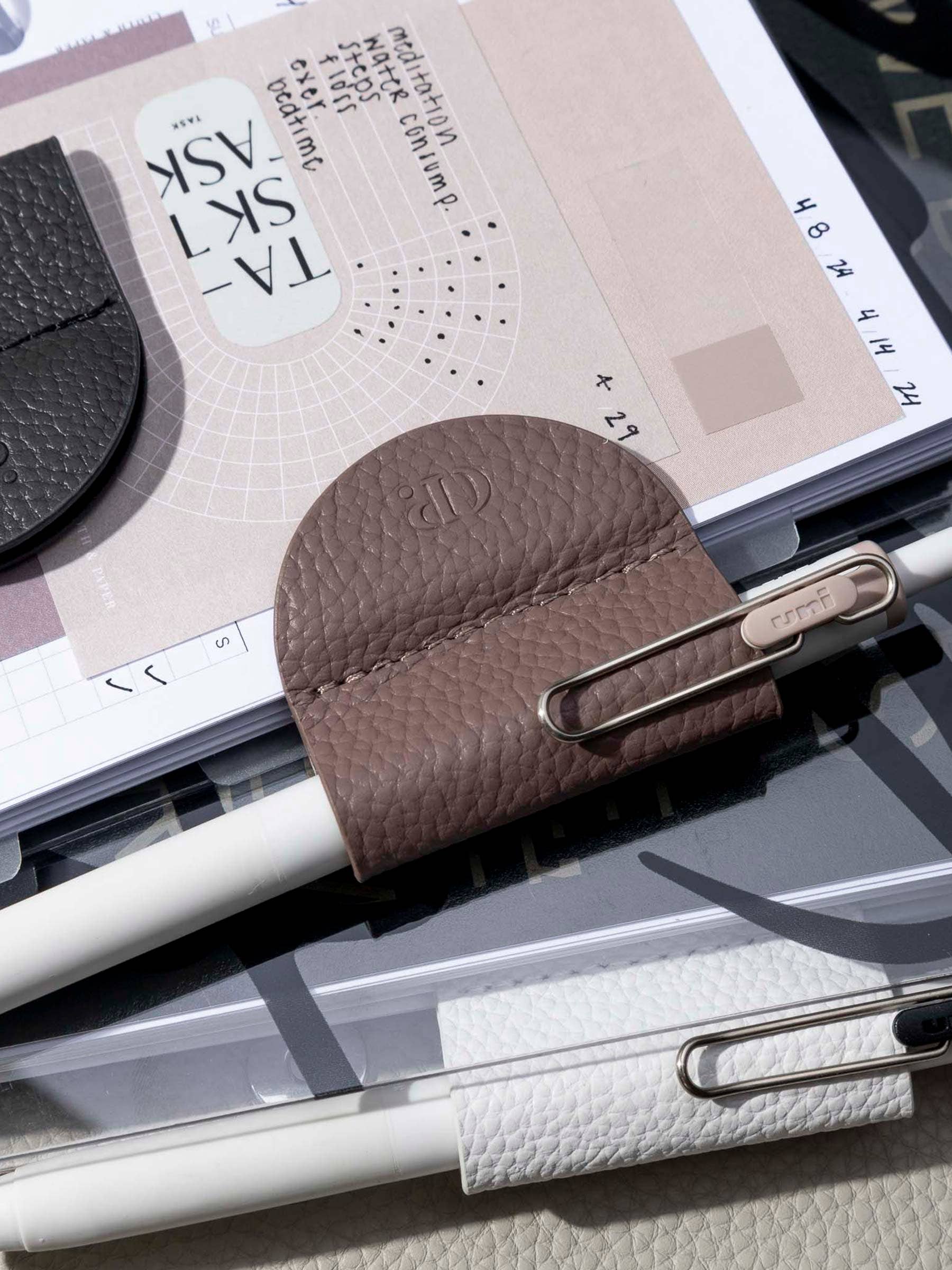 Cloth & Paper - Wholesale Bookmark - Magnetic Bookmark | Pen Holder17