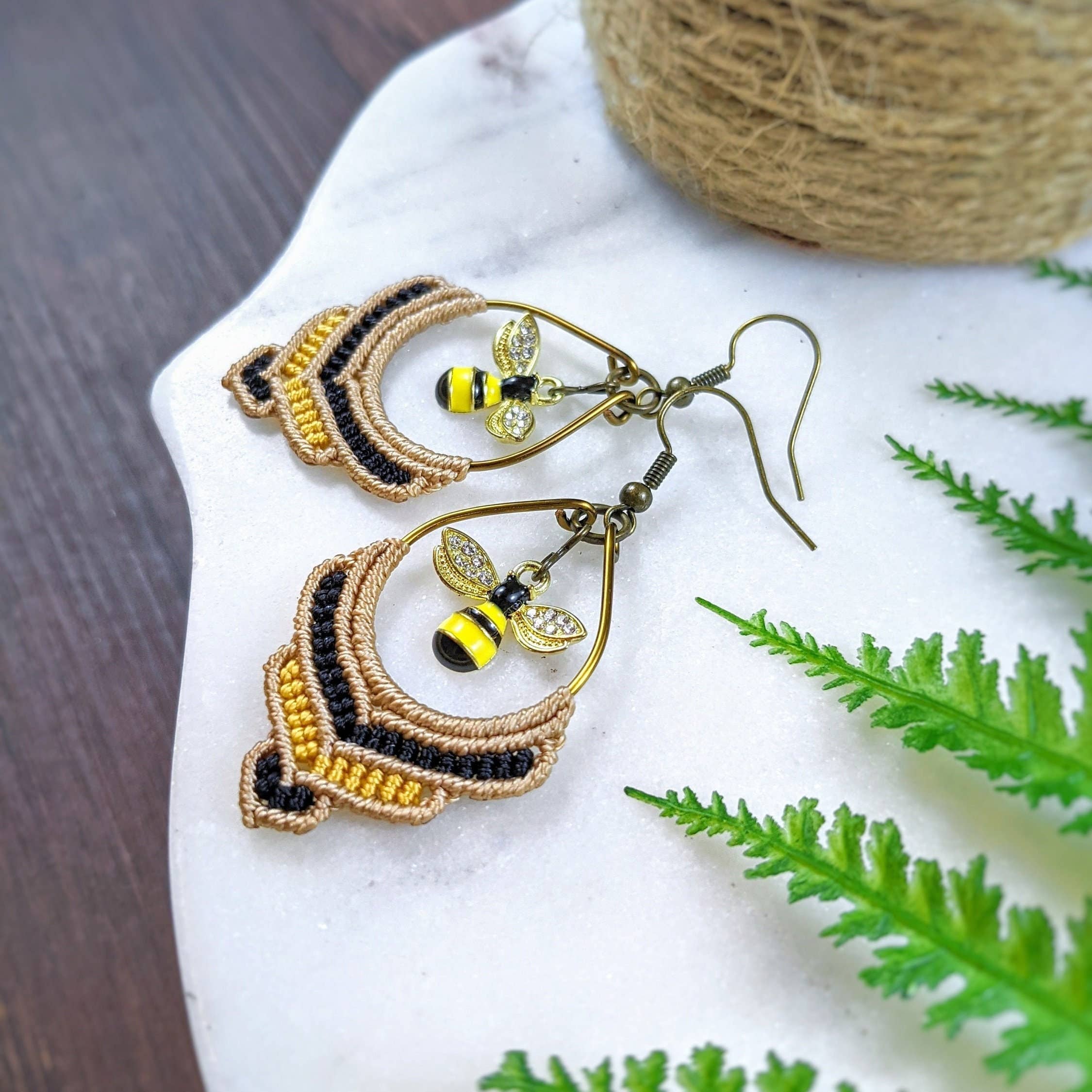 Hang Loose Creations - Vendita all'ingrosso Orecchini pendenti - Orecchini Bee, Orecchini Macrame4