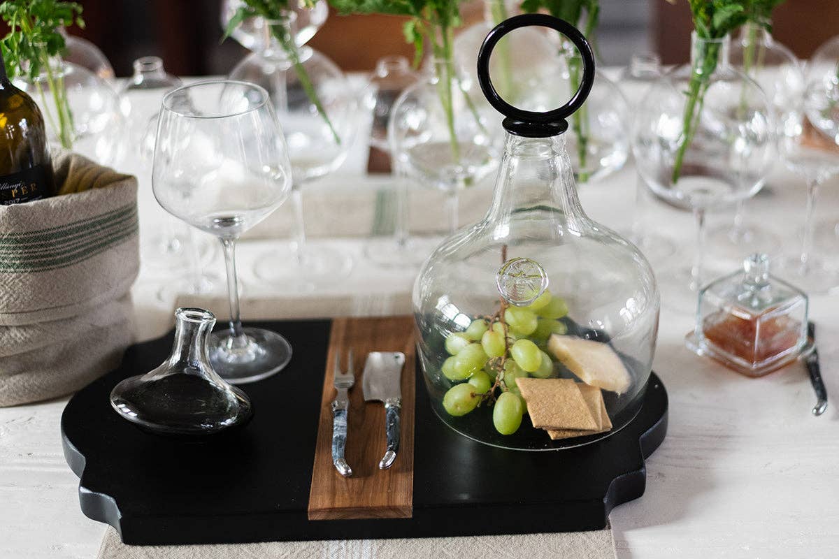 etúHOME – wholesale Decorative tabletop object – Glass Cloche Food Cover, Black Ring Handle, Small4