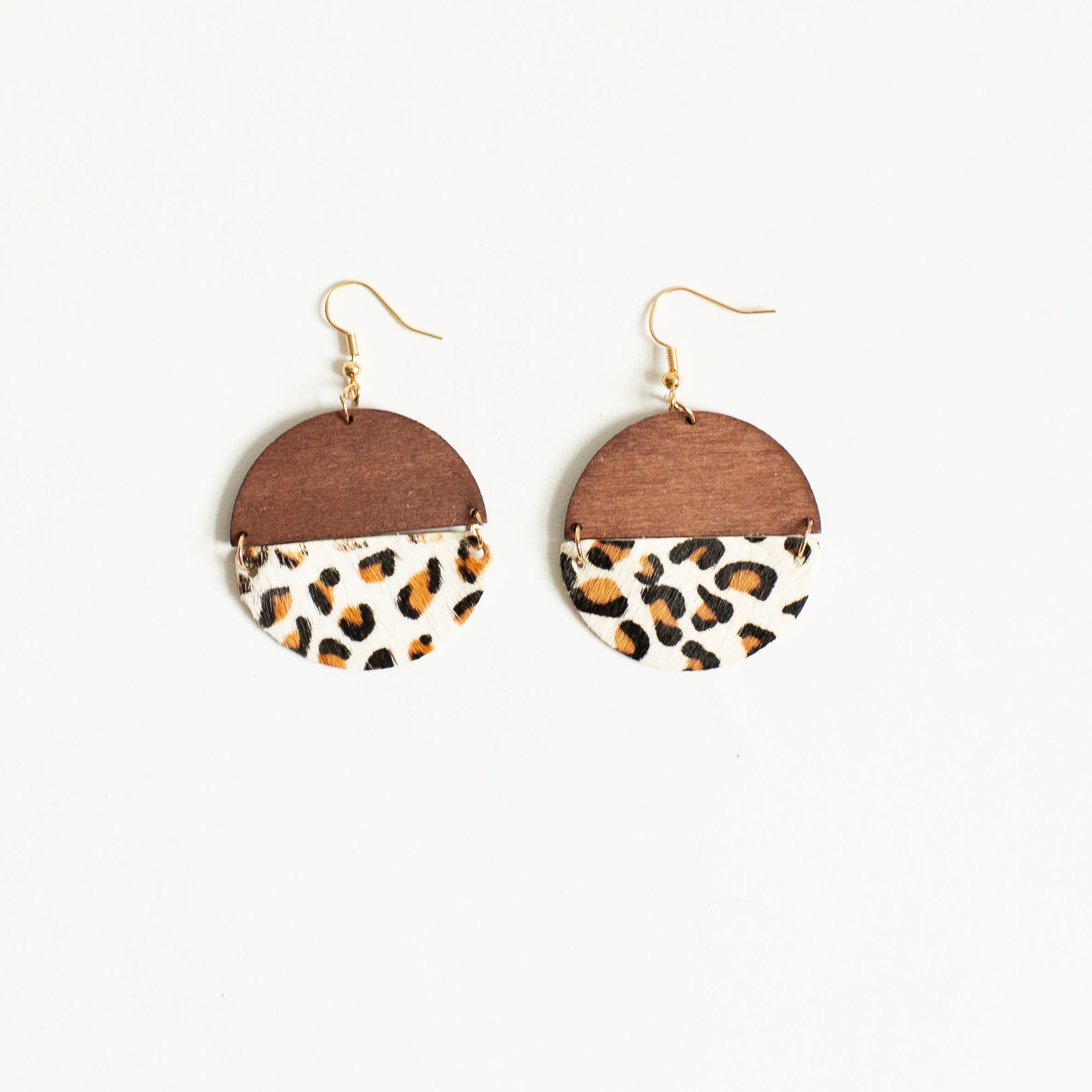 Funky Monkey Fashion - Wholesale Dangle Earrings - $1.97 Closeout Georgia Earring - White Leopard1