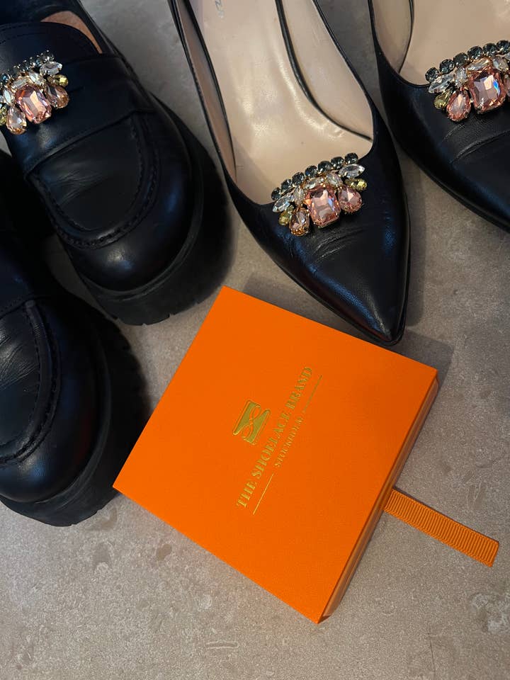 Multicolor Gemstone Cluster – Shoe Charm / Shoe Clip for wholesale by The Shoelace Brand