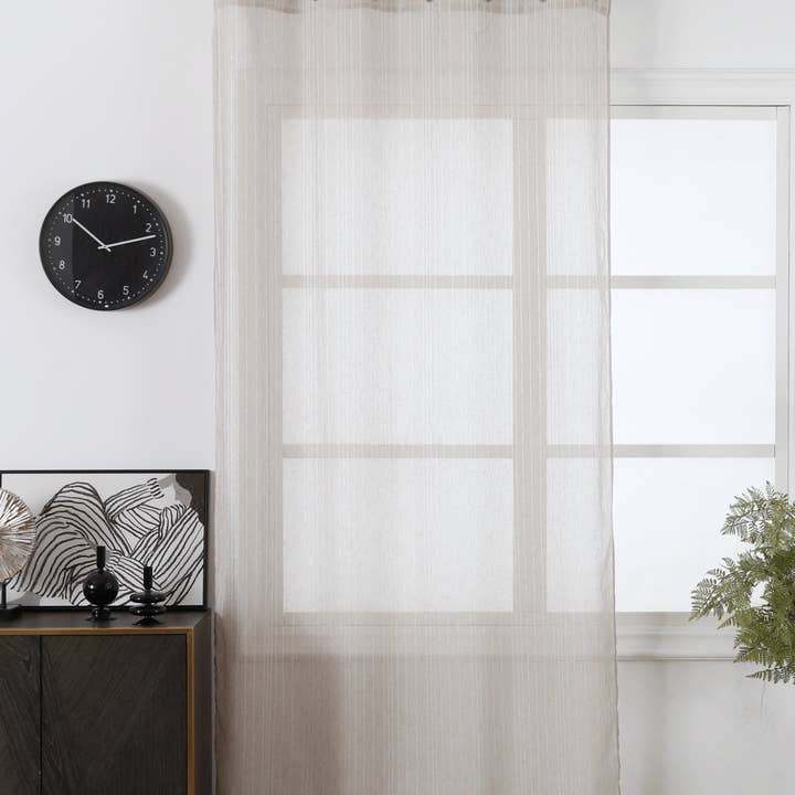 LODRET STRIMMEL GARDIN MED PAILLETTER 140*260CM for engroshandel hos BOD HOME