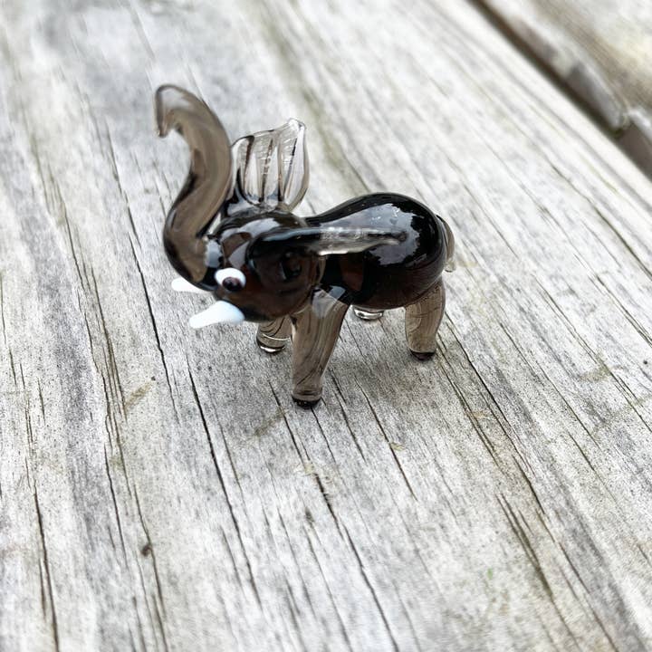 SHOPGIVECOURAGE – Engroshandel Pyntefigur – Glaselefant Miniature Sitter Samlerfigur1