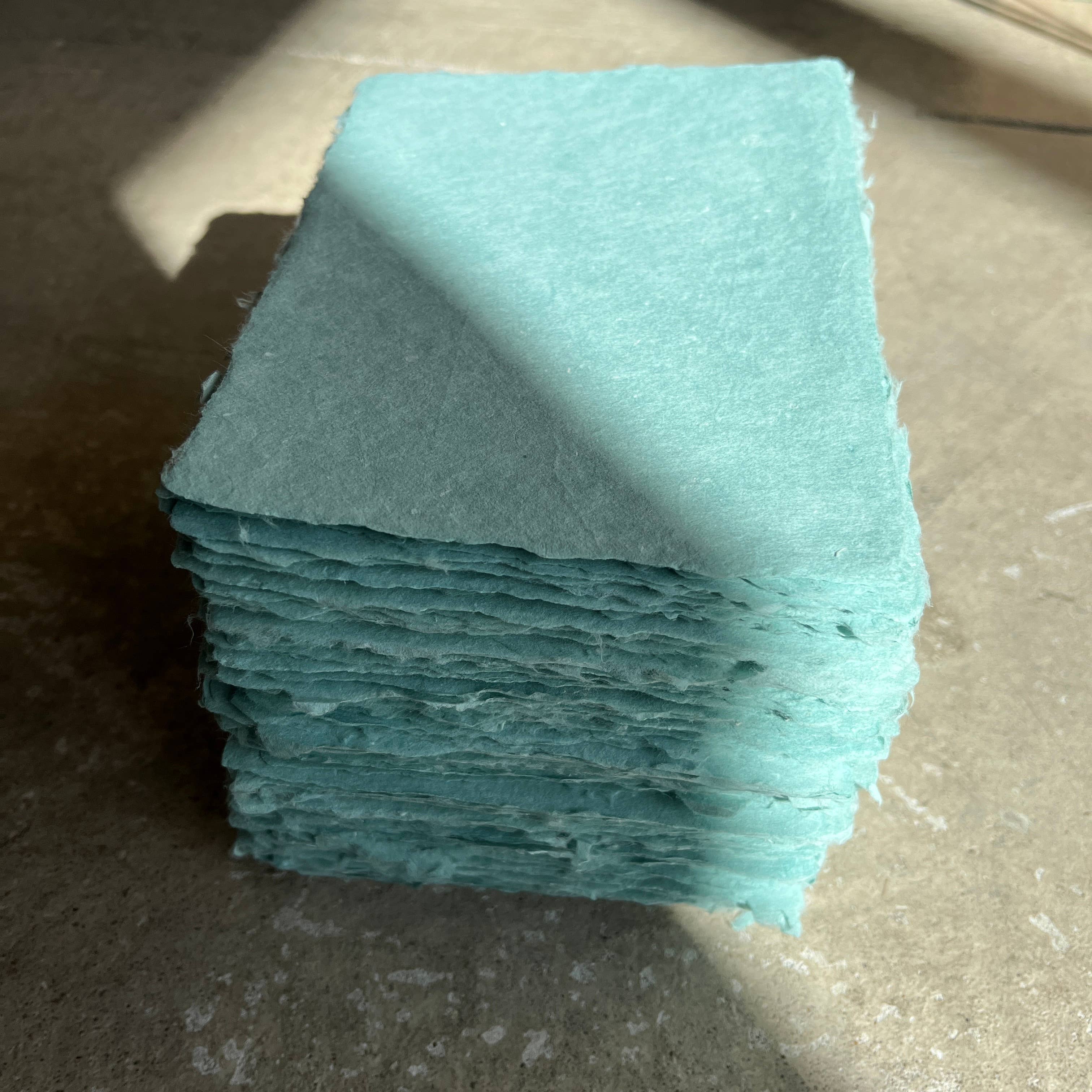 Sustainable Paper+Craft – wholesale Skissbok/skissblock – Handgjord papperset med ark i 12,7 x 17,8 cm5