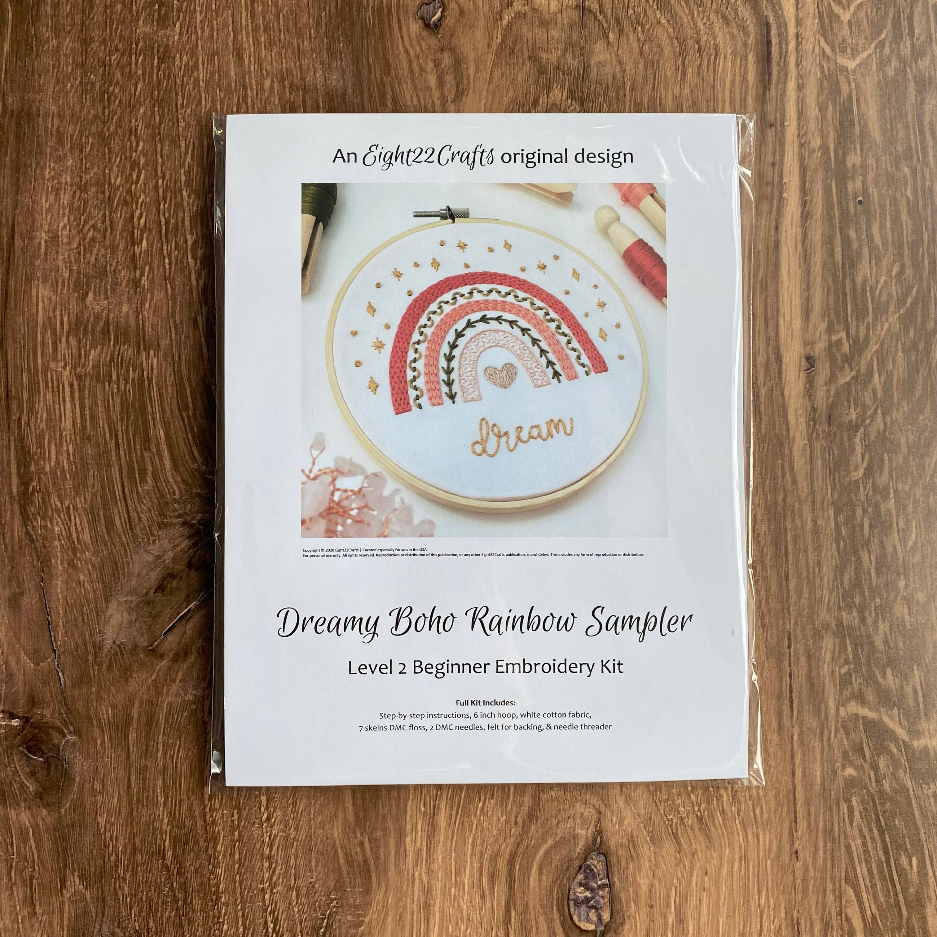 Eight22Crafts - Vendita all'ingrosso Attrezzatura per ricamo/punto croce - Kit di ricamo Dreamy Boho Rainbow Sampler, livello 22