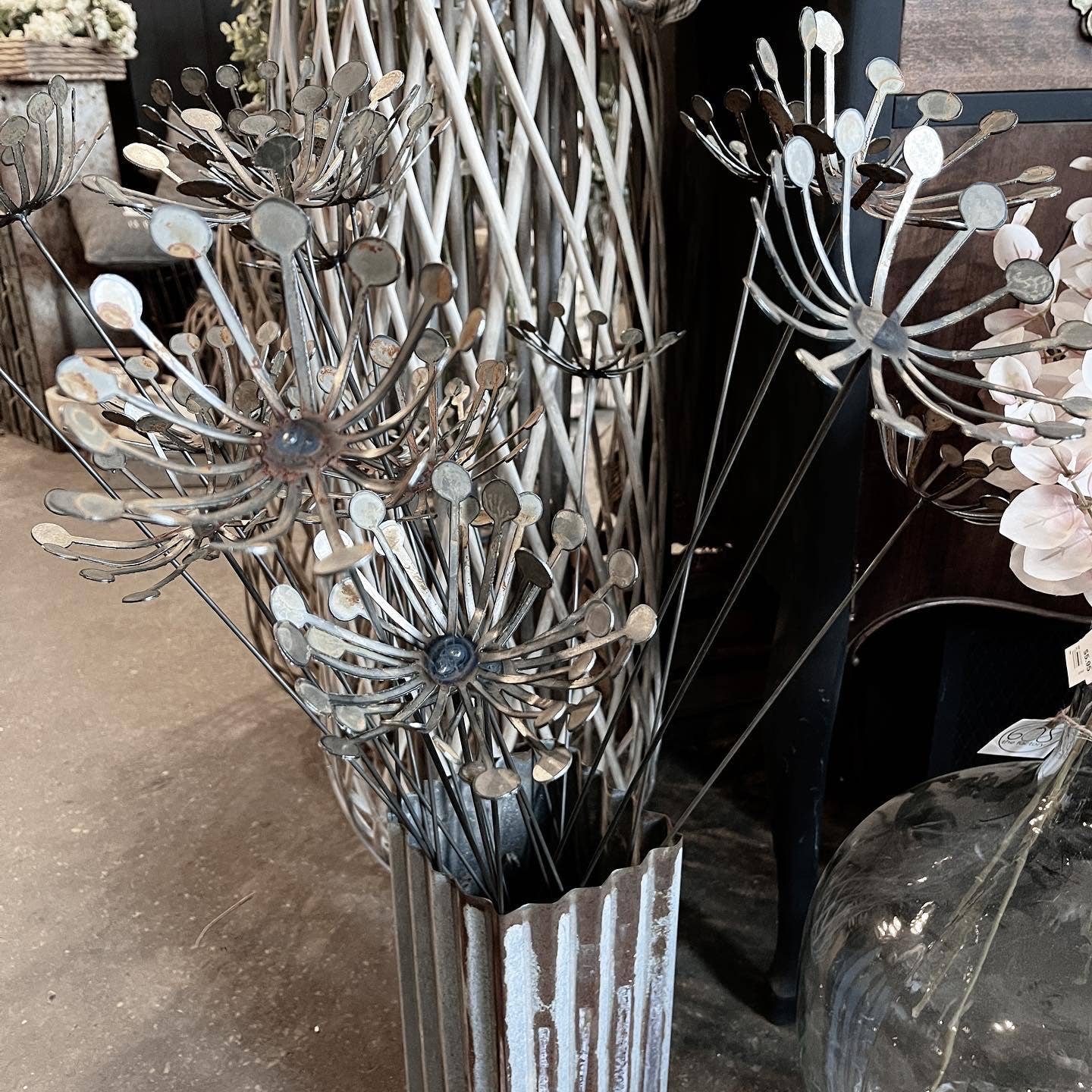 608 The Factory - Wholesale Garden/Lawn Stake - Metal Dandelion Wish Flower Set of 24 Flowers5