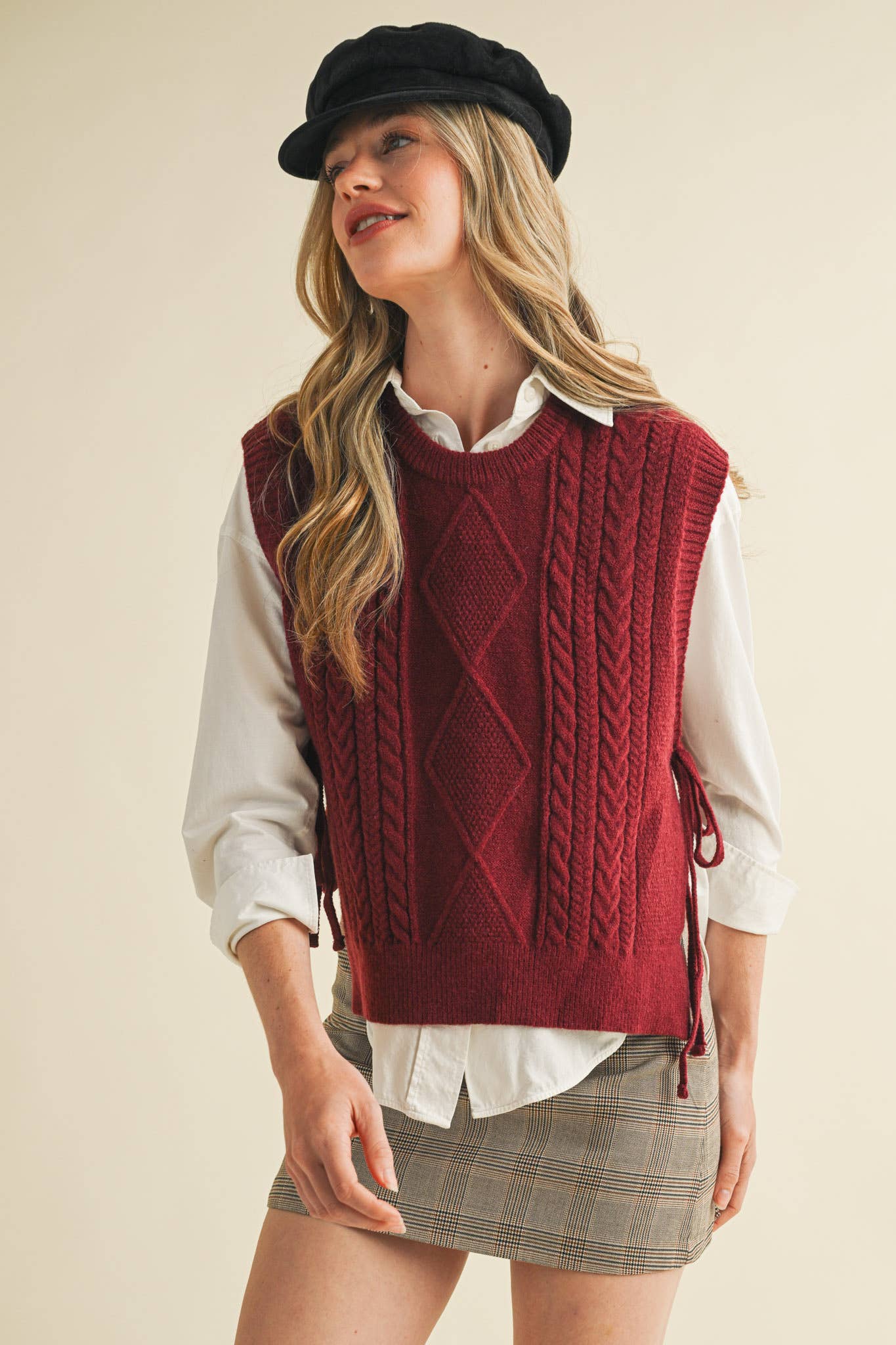 &MERCI - Wholesale Sweater Vest - Women's - CABLE KNIT SIDE TIE SWEATER VEST MSW1063734