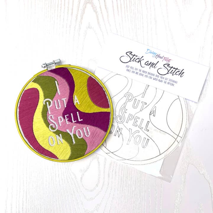 Jag satte en förtrollning, Stick and Stitch hand broderimönster för wholesale av Diving Head First