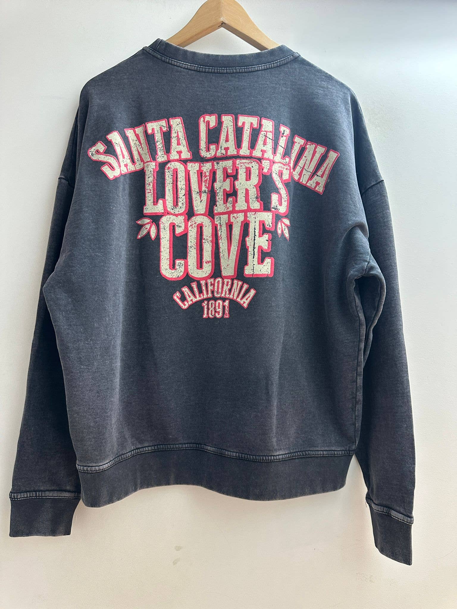 Black 10480S Vintage Printed Sweatshirt for wholesale on Faire1