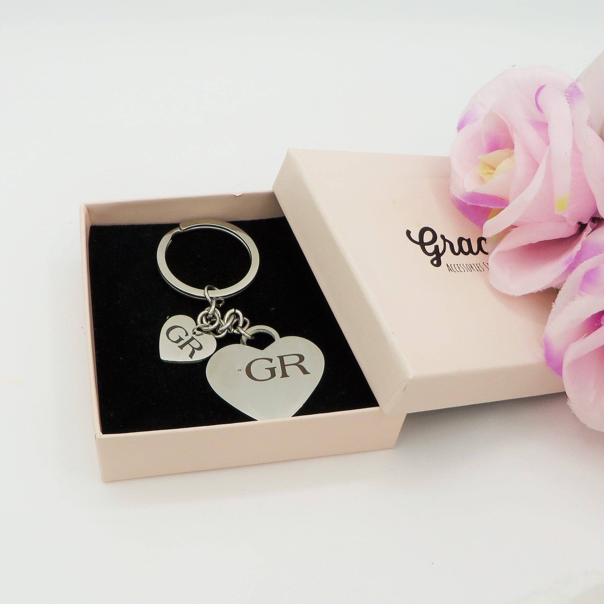 PORTACHIAVI 2 HEARTS - PERSONALIZZAMI ~ Portachiavi in acciaio inossidabile + INCISIONE PERSONALIZZATA for wholesale on Faire0