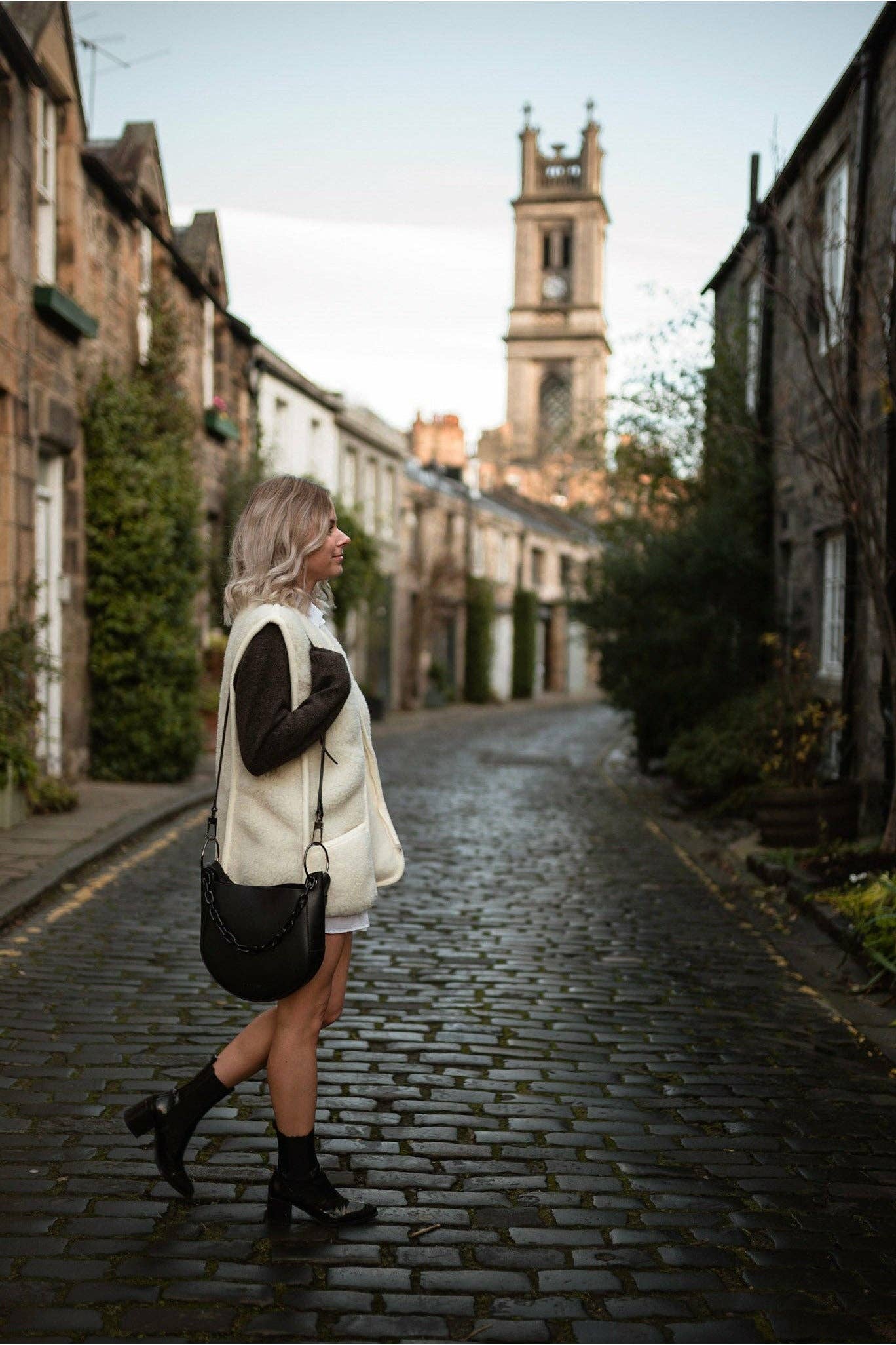 ONAIE - Wholesale Outerwear Vest - Women's - Milk Wool Gilet1