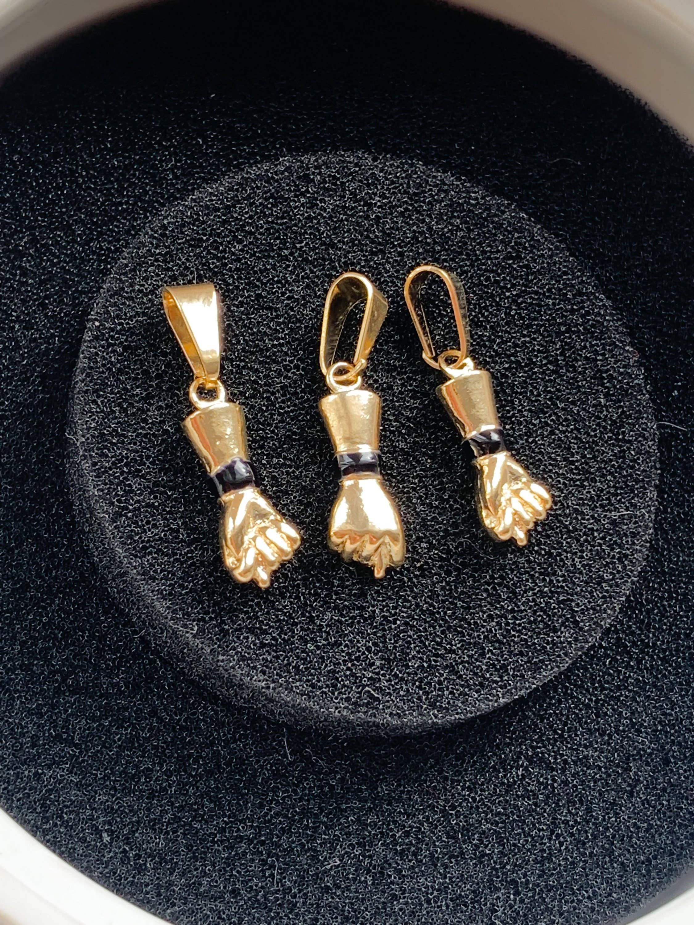 Js Wholesale Jewelry - Wholesale Jewelry Set - 3-Set 18kt Gold Filled Figa Hand Charms4
