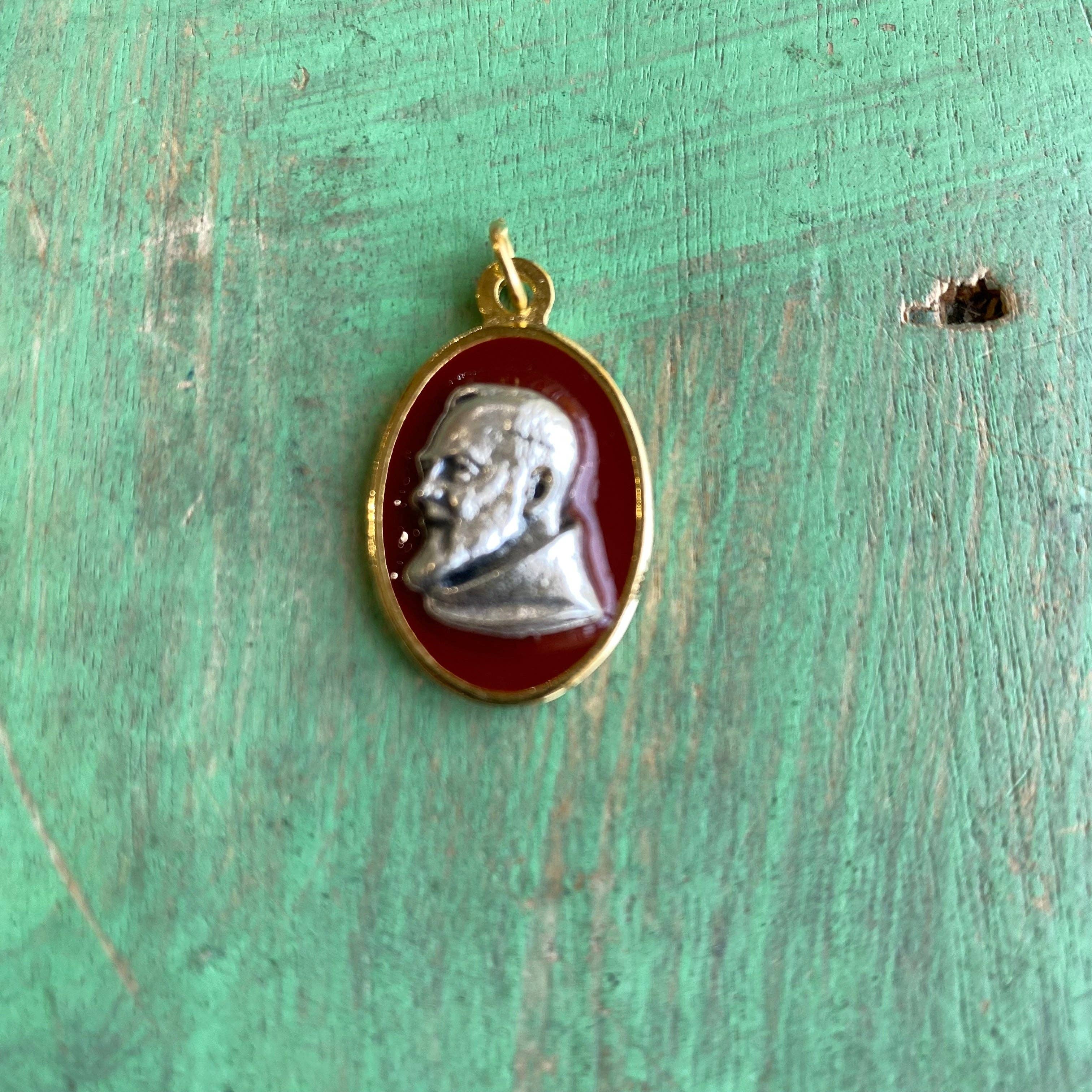 Love and Honor Jesus LLC - Wholesale Individuele bedel/hanger - Italiaanse ovale tweekleurige devotionele medailles10