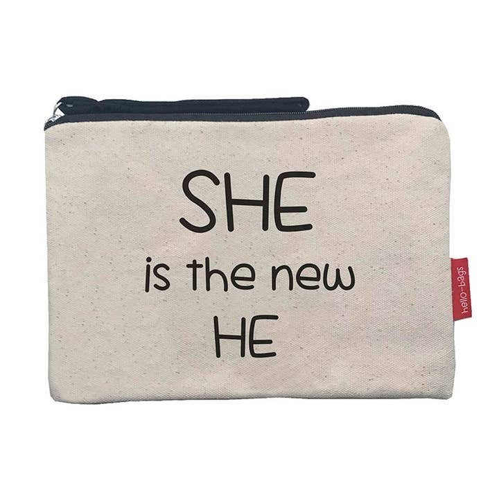 ELLE EST LA NOUVELLE POCHETTE pour la vente par hello-bags