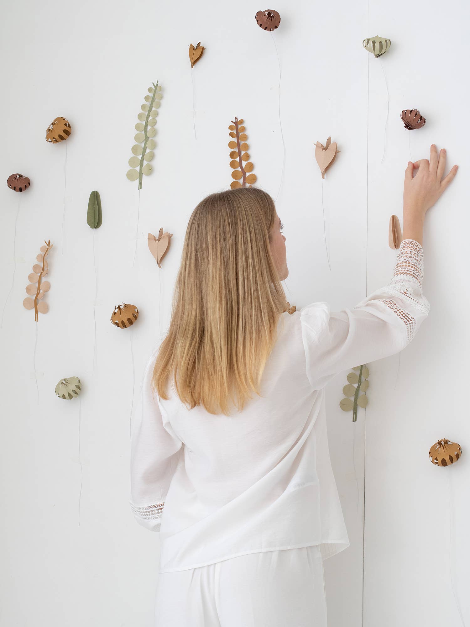 Jurianne Matter - Wholesale DIY Craft Kit - FIELD paper flowers large - pastel3