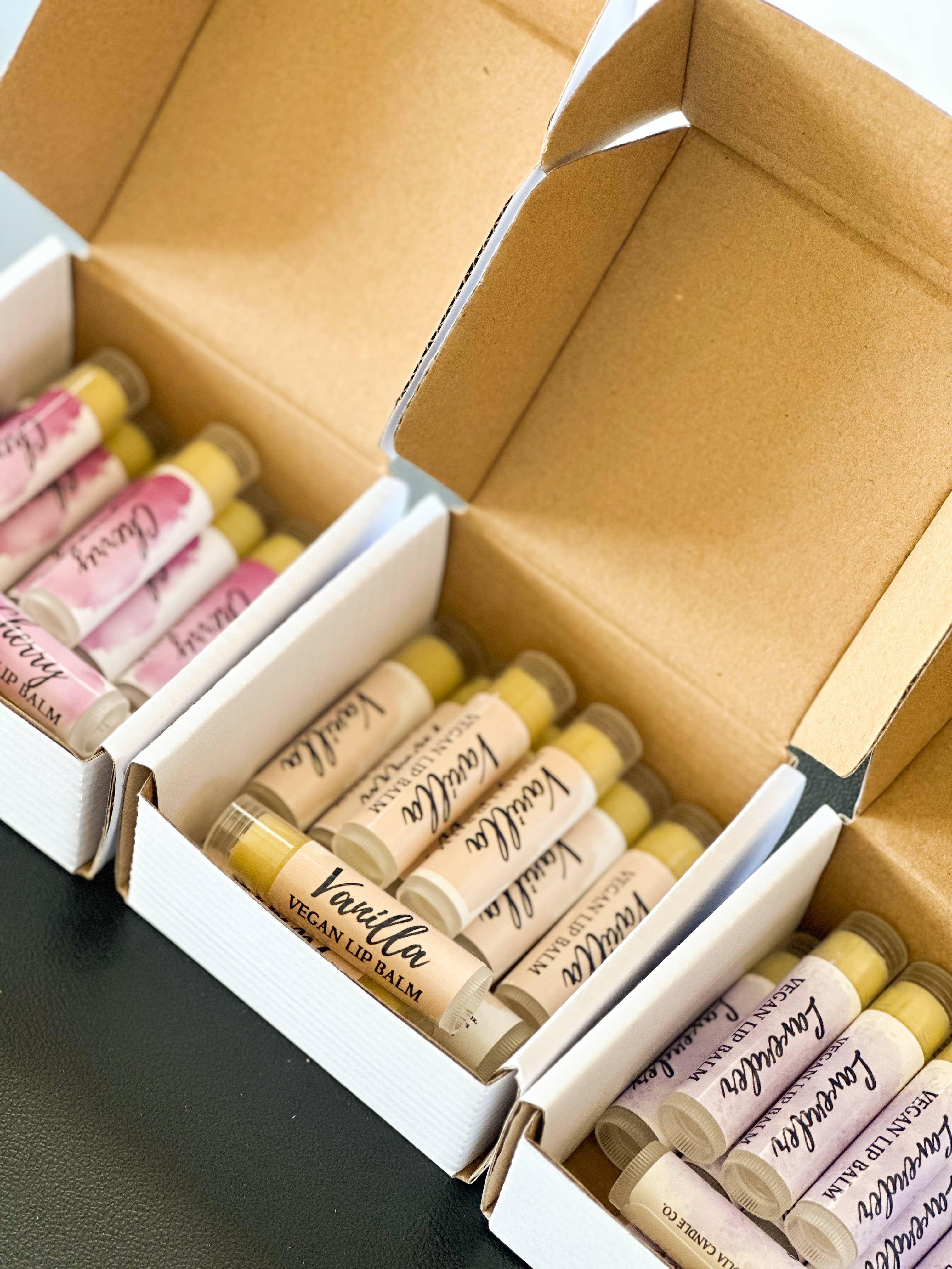 Magnolia Candle Company - Vendita all'ingrosso Burro di cacao - Balsamo Labbra Vegano Biologico al Sorbetto di Mango | Burro Labbra6