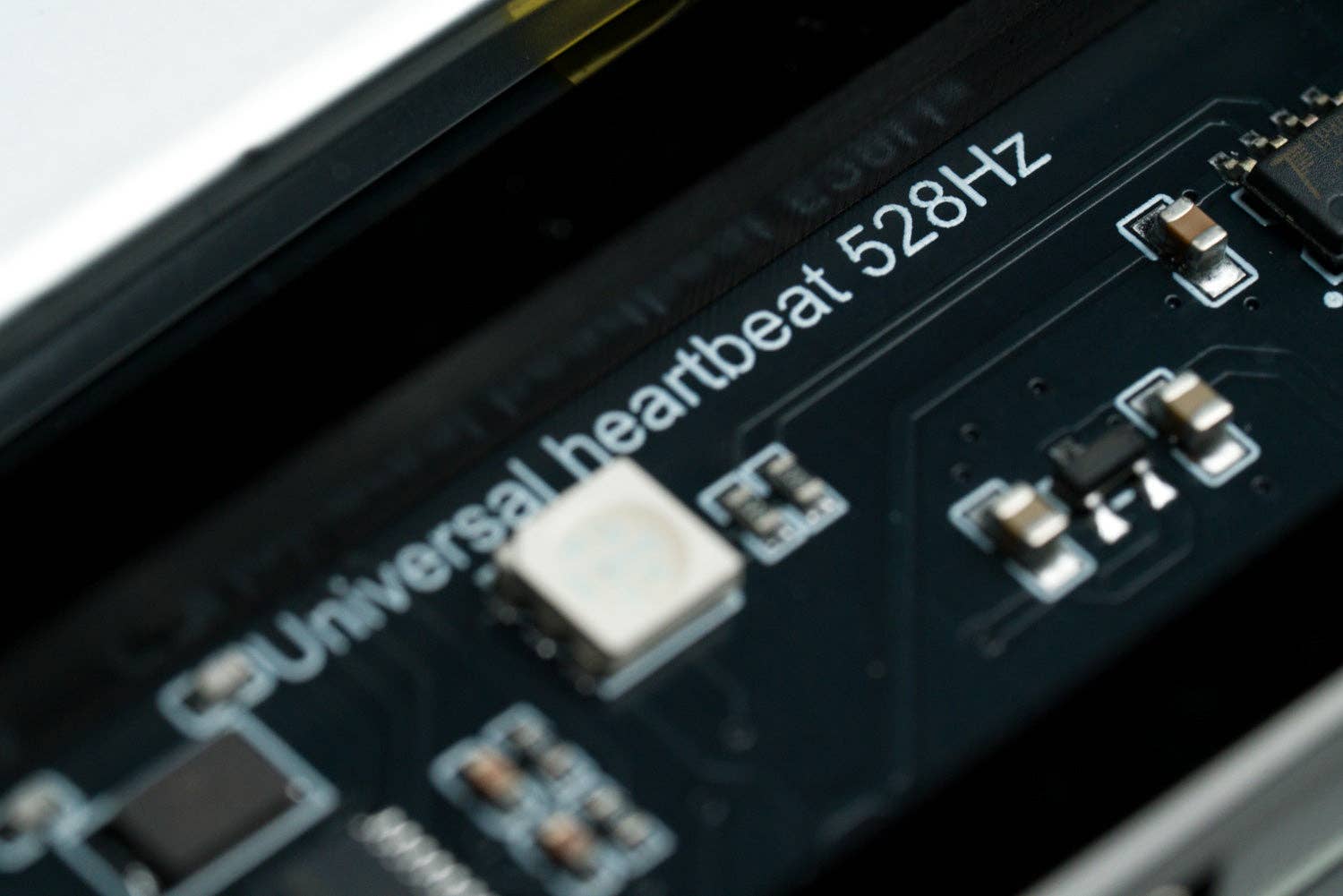 Inanna Healing - Wholesale Meditation Supplies - Aurora’s Echo Frequency Generator | 528 Hz Love & Healing Energy for Balance & Manifestation18