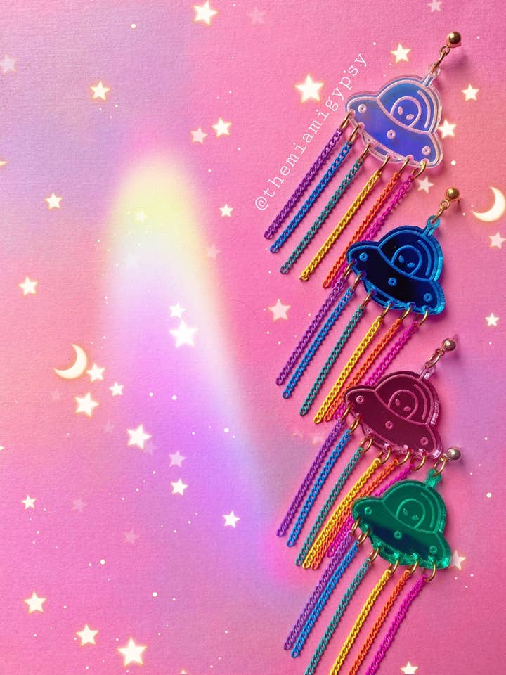 Boucles d'oreilles arc-en-ciel pour la vente par Cosmic lovely
