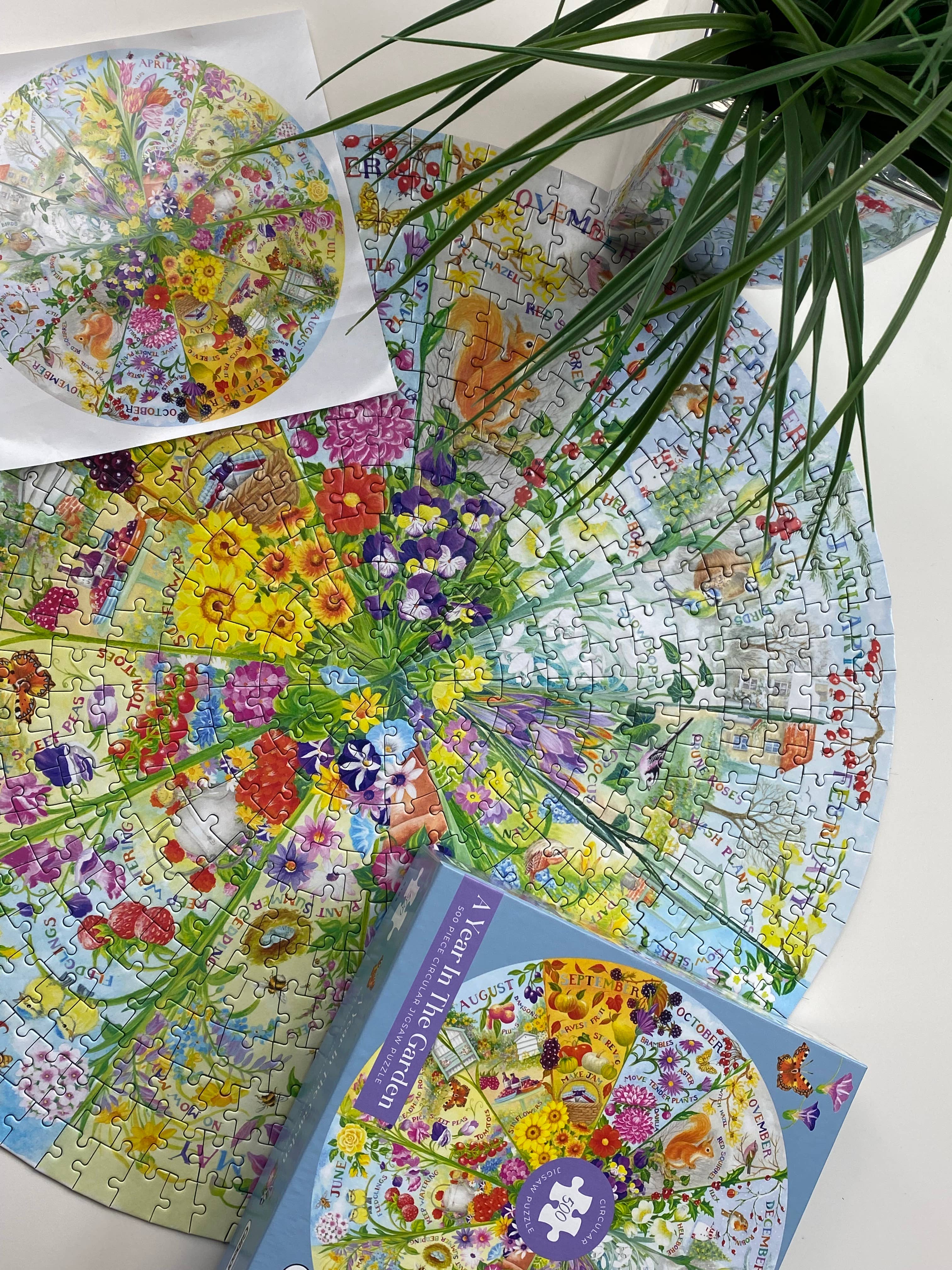 Gibsons Games Inc - Wholesale Puzzle - Adult - A Year in the Garden 500 Piece Jigsaw Puzzle4