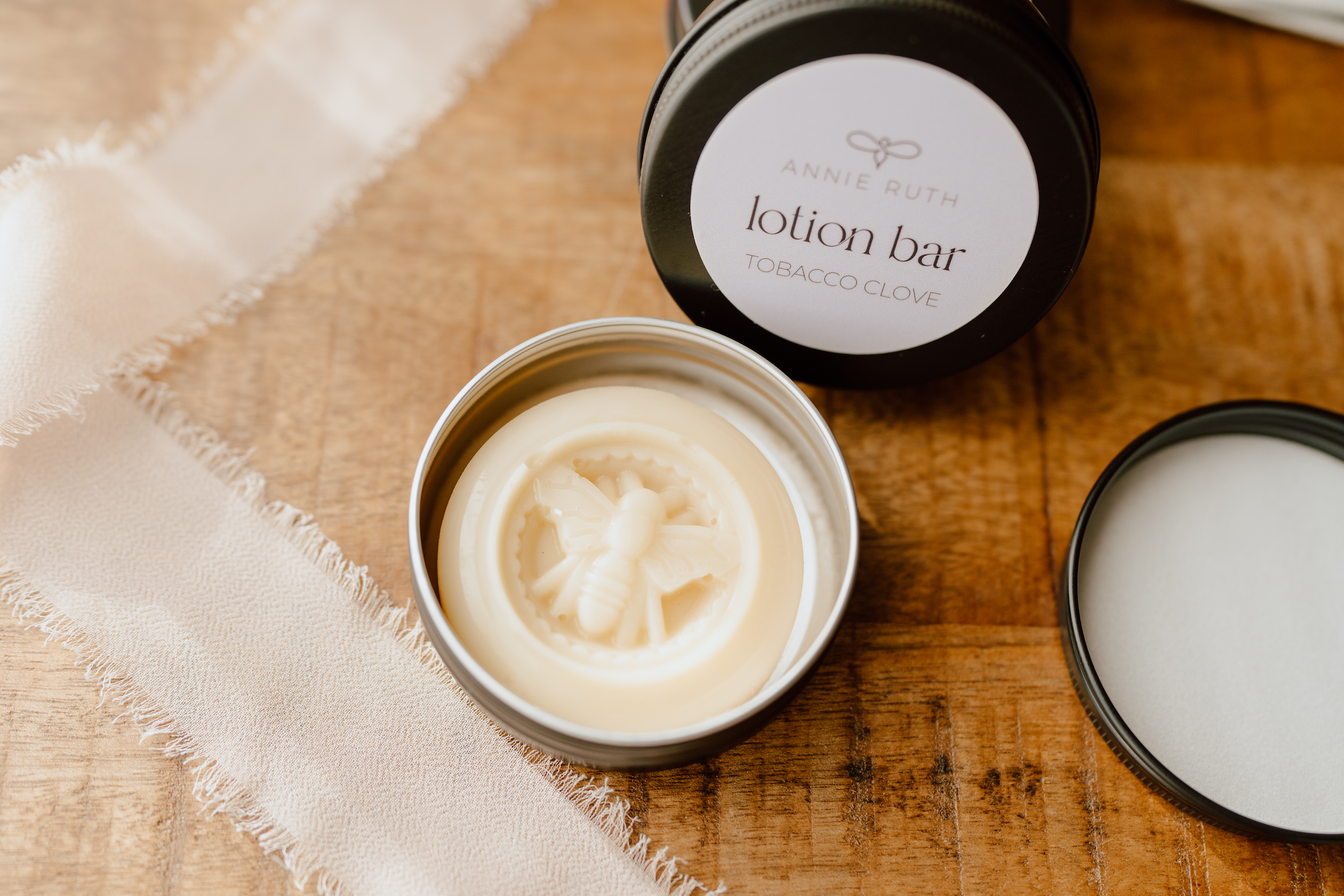 Annie Ruth - Wholesale Solid Lotion - Beeswax Lotion Bar1