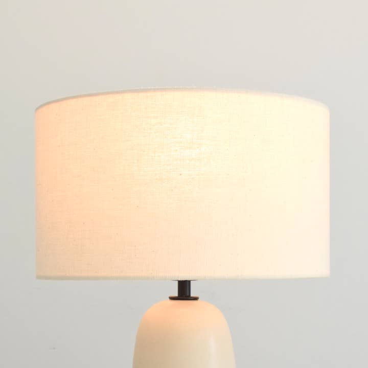 DEBARRO - Furniture | Lamps | Ceramics | Handmade - Vendita all'ingrosso Lampada da scrivania/d'accento - Lampada da tavolo artigianale Armona colore avorio2