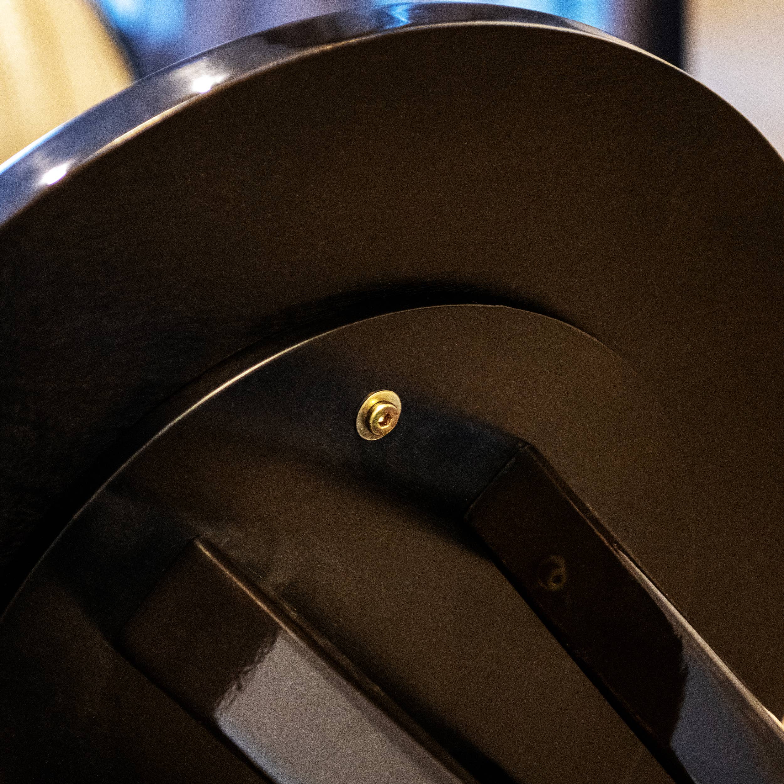 Jennifer Taylor Home - Wholesale Coffee Table - Verona 22" Contemporary Glam Round Accent Side Table Black4