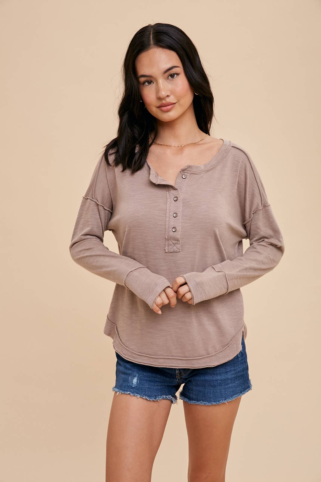 In Loom – wholesale Knit top – Women's – GARMENT WASHED RAW HEM HENLEY TEE8