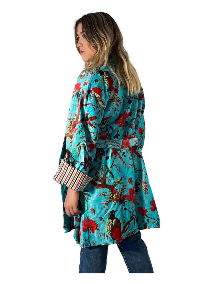 Kinomy – wholesale Rock - Dam – Mönstrad kappa i trehårig sammet med kimonomodell7